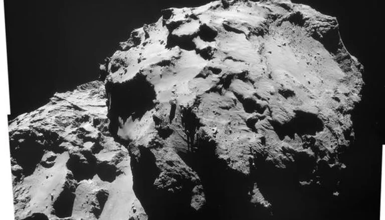 Що таке комета і звідки вона прилітає — фото: December 2014 View of Comet 67P/Churyumov-Gerasimenko (ESA/Rosetta/NAVCAM), NASA media usage guidelines (public domain, no listed copyright), джерело: https://images.nasa.gov/details/PIA19093
